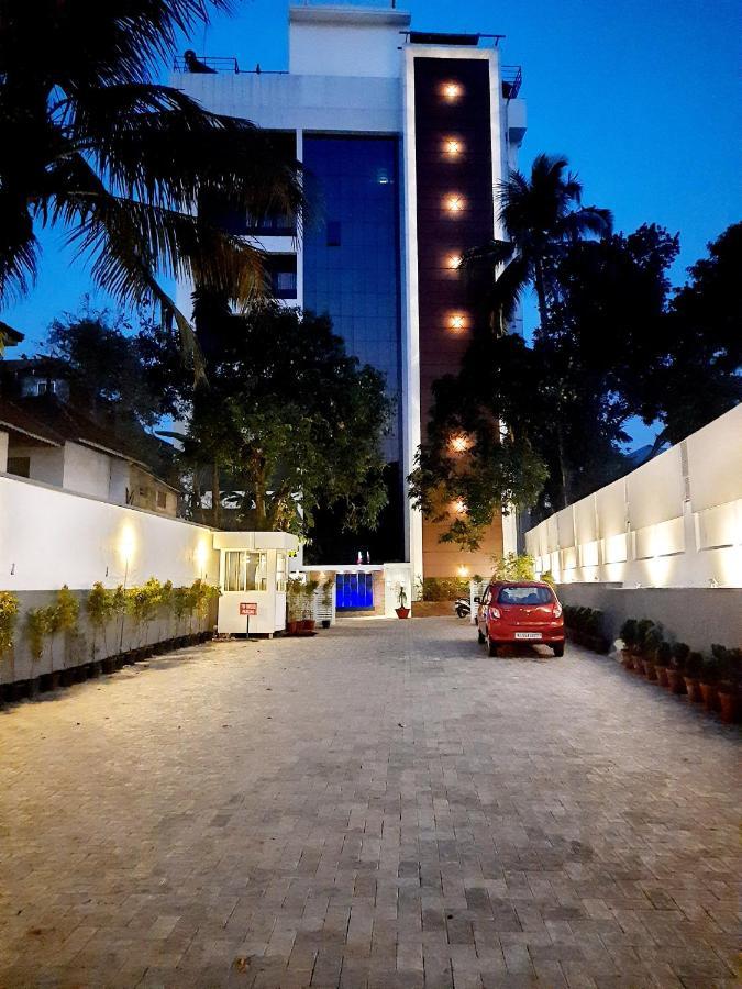 Iswarya Residency Hotel Kottajam Kültér fotó