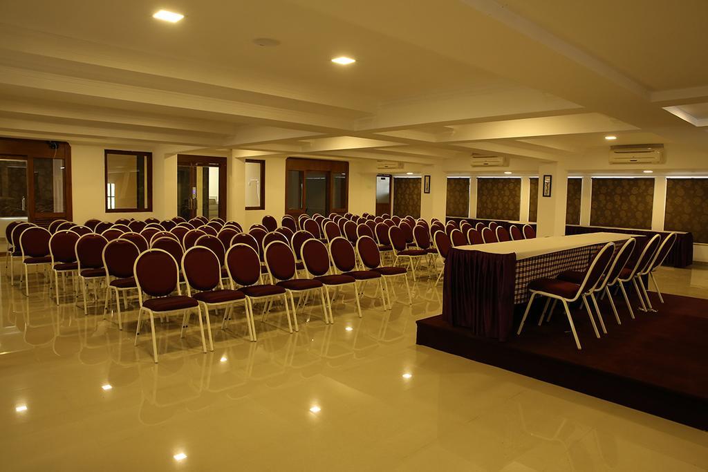 Iswarya Residency Hotel Kottajam Kültér fotó